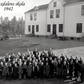 Hela skolan 1942, med Åhlström,Liljeholm, NN och Gottfrid Persson